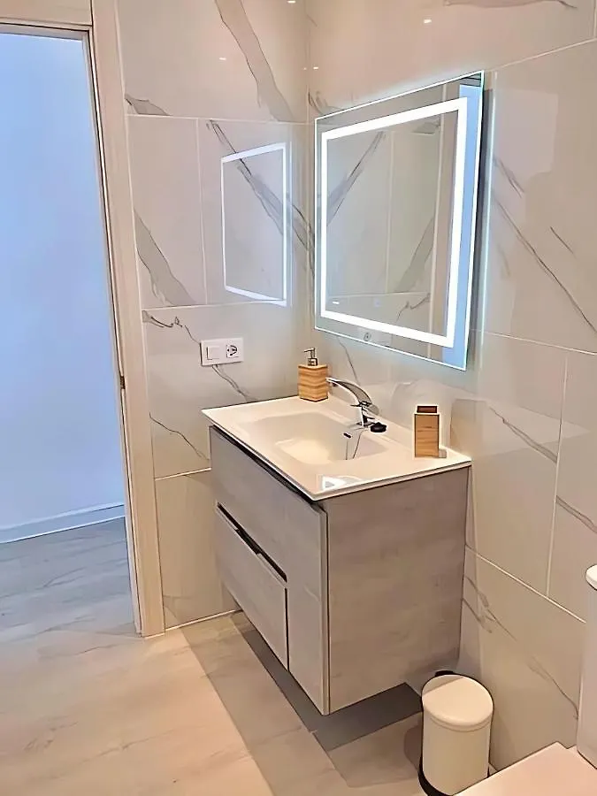 2 Bedroom Atlantic View Apartment Puerto del Carmen  0*, Puerto del Carmen (Lanzarote) Spain